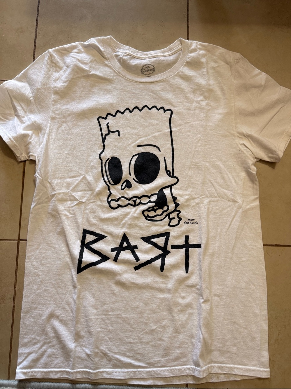Men's White Short-Sleeve Graphic Skull Tee - Unbranded